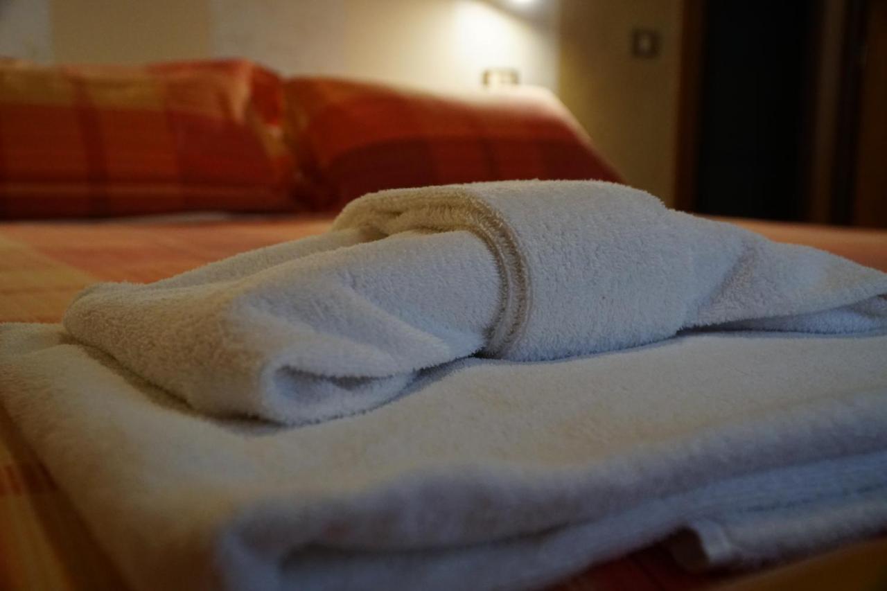 Hotel Iscla เอโดโล ภายนอก รูปภาพ